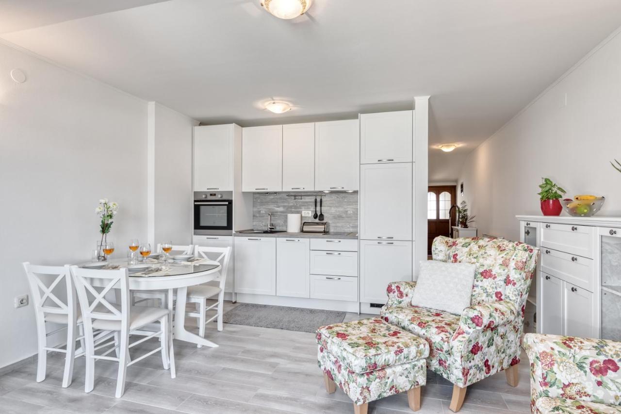 דירות מדולין Penthouse Zola With Private Parking מראה חיצוני תמונה