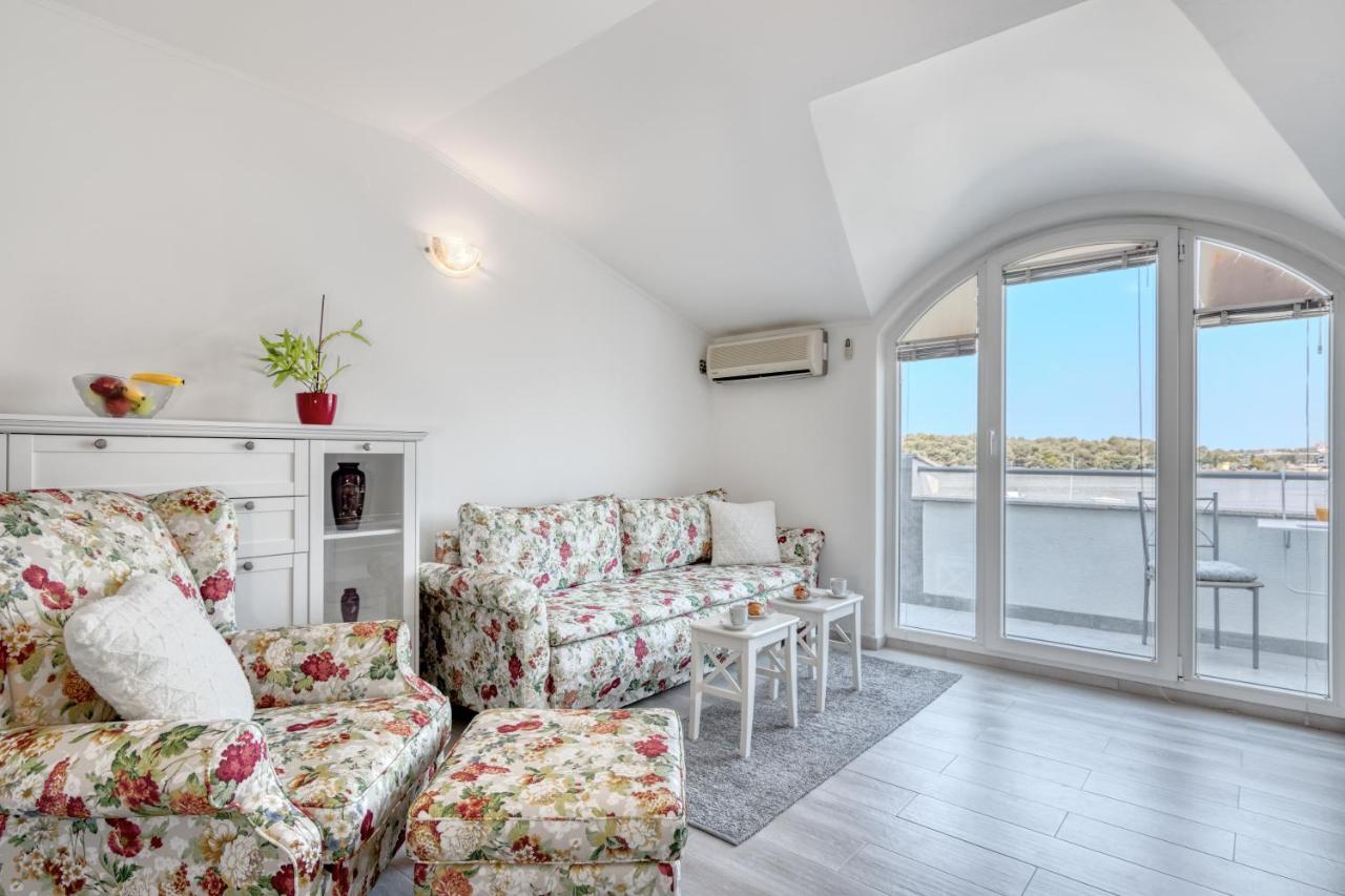 דירות מדולין Penthouse Zola With Private Parking מראה חיצוני תמונה